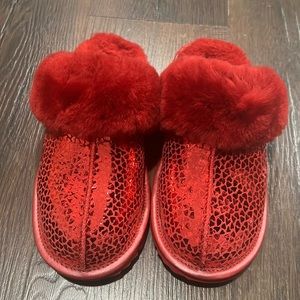 NWOT UGG Cozy Li Gel Hearts Slippers Red
